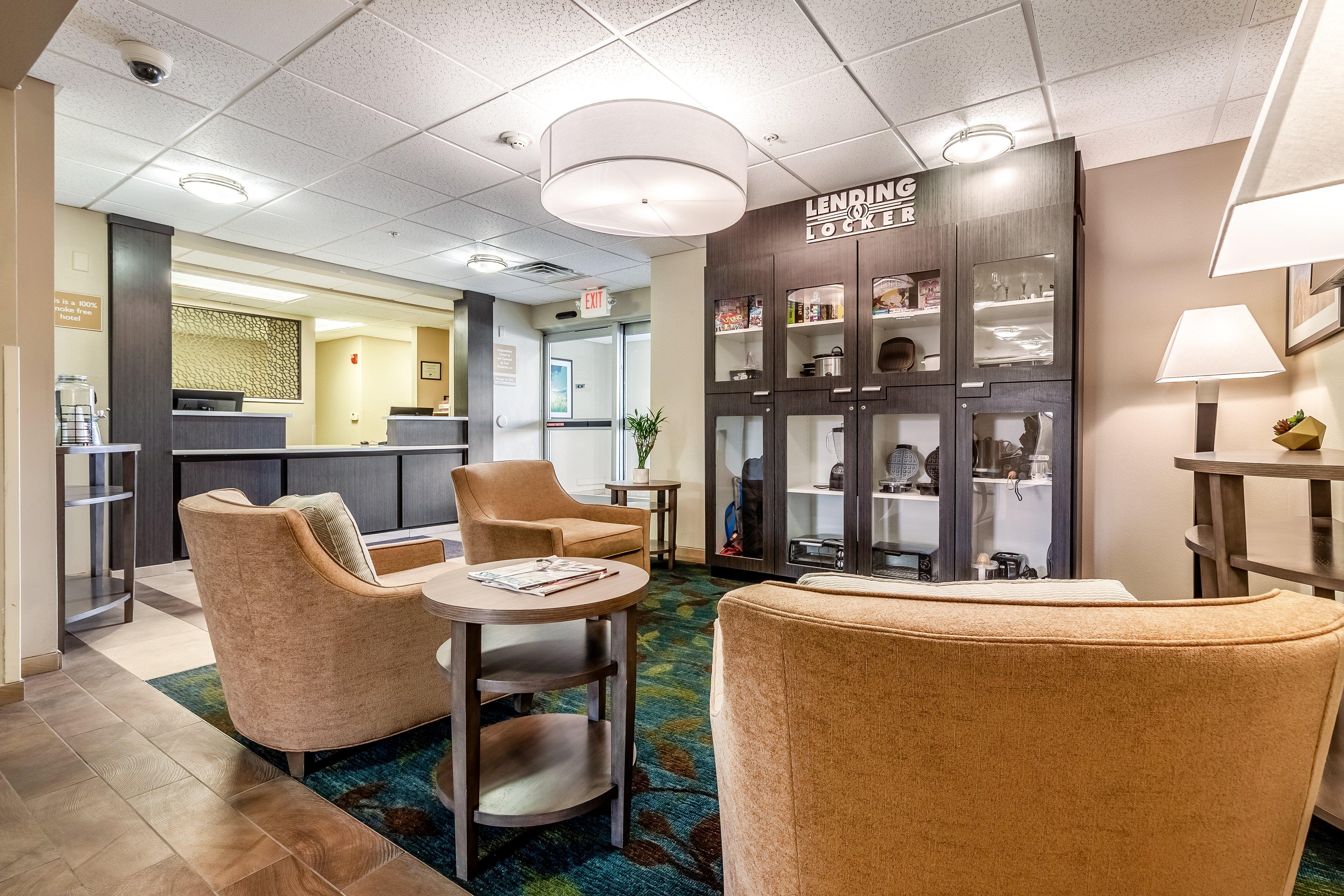 Candlewood Suites Lincoln By Ihg Buitenkant foto
