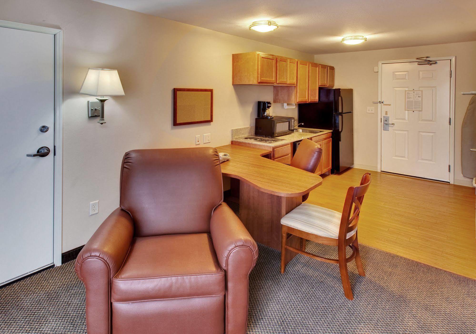 Candlewood Suites Lincoln By Ihg Kamer foto