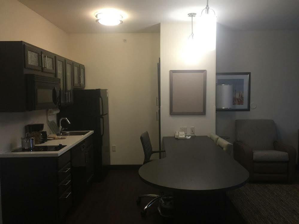 Candlewood Suites Lincoln By Ihg Buitenkant foto